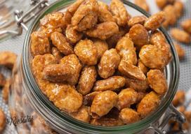 Kepinti karamelizuoti sūrios karamelės skonio žemės riešutai, 1 kg