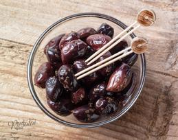 Kalamata alyvuogės su raudonėliu, 250 g
