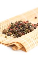 Penkių pipirų mišinys - 500g - pakuotėje