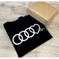 Džemperis su gobtuvu: AUDI