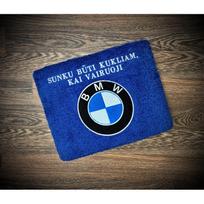 Rankšluostis: BMW „sunku būti kukliam kai vairuoji"