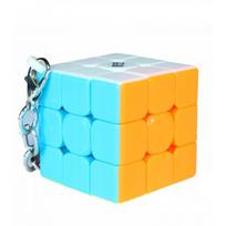 Spalvingas raktų pakabukas - mini rubiko kubas 3x3