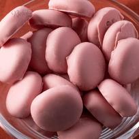Braškių skonio šokoladu aplieti marcipanai, 1 kg