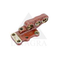 Priekinio vedamojo tilto cilindro kronšteinas F82-2301021