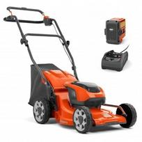 HUSQVARNA LC 137i su akumuliatoriumi ir įkrovikliu