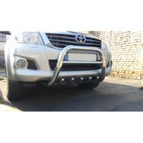Priekinio bamperio apsauginė juosta / lankas TOYOTA HILUX (2012-2014)