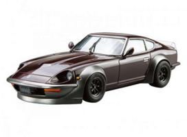 PRE-ORD3R Aoshima Modeliukas 1/24 Nissan S30 Fairlady Z Aero Custom, plastic modelkit