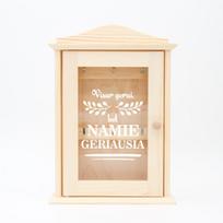 Medinė raktų dėžutė su stiklu "Visur gerai, bet namie geriausia"