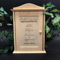 Medinė raktų dėžutė "Išeidami iš namų nepamirškite"