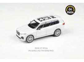 PRE-ORD3R Para64 Modeliukas BMW X7 *Left Hand Drive*, white (cars in a deluxe Acrylic window box)