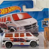 Hot Wheels Modeliukas Dodge Van white 66/250 short card