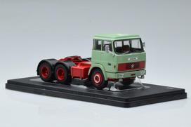 PRE-ORD3R IXO Models Modeliukas 1/43 1966 Henschel HS 19 TS, green/red