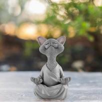 Įnoringas pilkas Budos katės figūrėlės meditacinis jogos kolekcinis laimingos katės dekoras