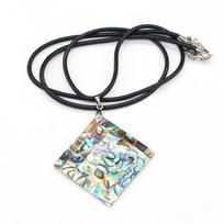 Natūralūs Abalone Shell pakabukai karoliai Papuošalai Mother of Pearl Shells Rombus Choker karoliai moterims Vyriški kokybiški papuošalai rankų darbo amatai 46x46mm black