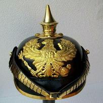 Vokiečių Prūsijos „Pickelhaube“ žalvario spygliuotas Pirmojo pasaulinio karo nešiojamas karininko šarvų šalmas