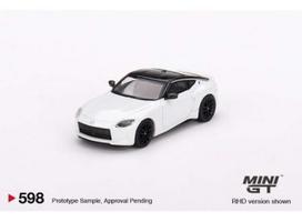 PRE-ORD3R Mini GT Modeliukas 2023 Nissan Fairlady Z Version ST, everest white