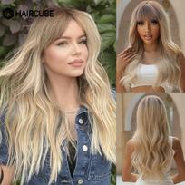 HAIRCUBE Ilgos bangos blondinai sintetiniai perukai su kirpčiukais Natūralūs banguoti karščiui atsparūs šviesiai rudi perukai moterims kasdieniniam vakarėliui plaukams