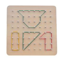 Montessori mokymo priemonės Geometrija nagų lenta 0.4 Vaikų grafika Ankstyvojo ugdymo žaislai Vaikų mokomoji matematika Medinė nagų lenta 17.8x17.8cm