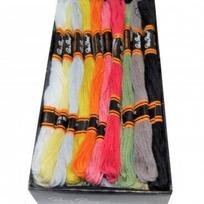 Medvilninių siuvinėjimo siūlų Muline RainBow® 24 šviesių spalvų po 8 m rinkinys