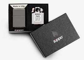 DOVANŲ RINKINYS 29789. „ZIPPO“ ŽIEBTUVĖLIS „BLACK ICE®“ ŽIEBTUVĖLIS IR ĮDĖKLAS VAMZDŽIUI.