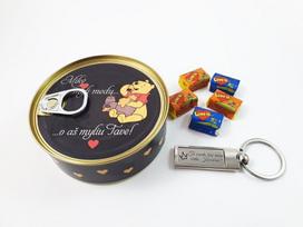 Dovana Jai konservų skardinėje „Mikė myli medų, o aš myliu tave“