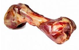 Serrano kumpio vytintas kaulas skanėstas šunims , 1 vnt.