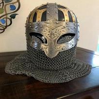Viduramžių vikingų grandininio pašto šalmas SCA LARP Vendalo šalmas Plieninis ir žalvarinis šalmas su grandininiu paštu Rankomis kaltas vandalo šalmas