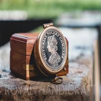 Rankų darbo žalvarinis Victoria Nautical Pocket Compass Dovana vyrui, Vestuvių dovana