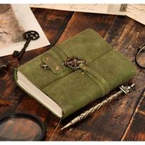 „Vintage Journal“ aukščiausios kokybės odinis dienoraštis su metaliniu raktų užsegimu ir 100% perdirbtu rankų darbo popieriumi (Žalias) 5 x 7 in žalia