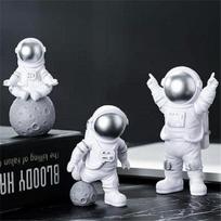 Dervos astronauto kosmomano statulos ornamentas namų biuro stalviršio figūrėlių dekorų rinkinys iš 3 9.7 cm sidabras