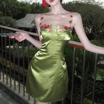 2024 Summer French Vintage Green Dresses Women Embroidered Flower Holiday Style Seaside Satin Halter Dresses L žalia