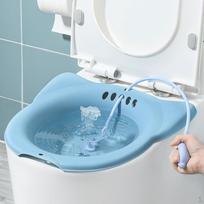 Vonia, skirta tualeto sėdynei mirkyti su pakabinama anga, pagyvenusiam žmogui with temp blue