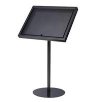Informacinis stendas su rakinama magnetine lenta 4 xA4, 725/1270 mm.