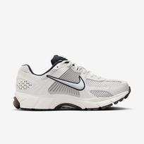 Nike Wmns Zoom Vomero 5 - Dydis 35.5 (FJ2028-001 Laisvalaikio batai)