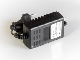 Stalinis maitinimo šaltinis 2A/12V