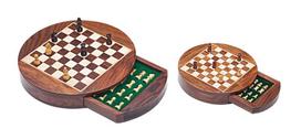 DIDESNI MAGNETINIAI šachmatai su apvalia medine lenta Ir stalčiumi. Diametras: 25cm., karalius: 3,3cm.