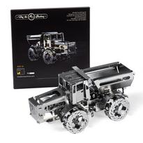 Hot Tractor 700 - metalinio konstruktoriaus komplektas