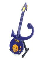 Mini gitara Prince'o stiliaus, mahagono, rankomis dažyta, 1:4, kolekcinė