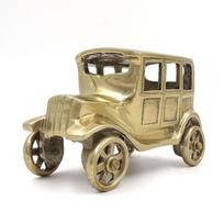 Retro metalinis automobilio modelis Dixi stiliaus, antikinis žalvaris