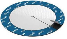 Dafa renovacinis apykaklė Ø115 su Ø4 mm skyle, skirta sandarinti orą, kai esami vamzdžiai ir kabeliai Ø5–30 mm pravedami per klimato apsaugą.