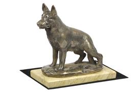Vokiečių aviganis, Elzaso vilko šuo - šuns figūrėlė, šuns silueto figūrėlė, trofėjus Art-Dog šunų parodos parodoje ruda