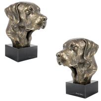 Labradoro retriveris – šuns statula, biustas ant akmeninio pagrindo, skulptūra, trofėjus šunų parodai, prekės ženklo „Art-Dog“ ruda
