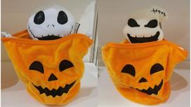 Judantis grojants žaislas HALLOWEEN skeletas išlendantis iš maišo 23CM įv. rūšys
