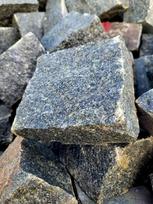 Trinkelės granito juodos skeltos ~10x10x5 cm, 1000 kg