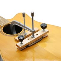 Akustinės gitaros tiltų gnybtas, akustinio tilto galai, lydinio muzikos instrumento dalis, tiltas