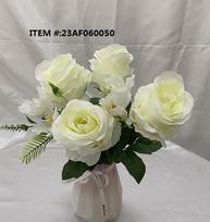 Dirbtinių gėlių puokštė ROSES, baltos sp., 6 žiedai