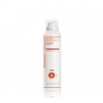 Germaine de Capuccini GOLDEN CARESE VĖSINANTI DULKSNA NUO SAULĖS SPF50 ICE FUSION