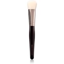 Charlotte Tilbury Magic Complexion Brush plokščias makiažo pagrindo šepetėlis 1 vnt.