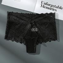Didelio dydžio moteriškos trikampės kelnaitės Seksualūs apatiniai moteriški nėriniuoti vidutinio juosmens europietiško dydžio apatiniai L-4XL 1XL juoda