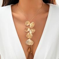BLINGBAY Moteriškas pakabukas Naujas nišinis Ginko lapo auksinės grandinėlės kaklo vėrinys Šalto stiliaus dizainas Metalinio kaklo vėrinio pojūtis Moteriškas stilius Mergaičių vakarėlio papuošalai Dovanos